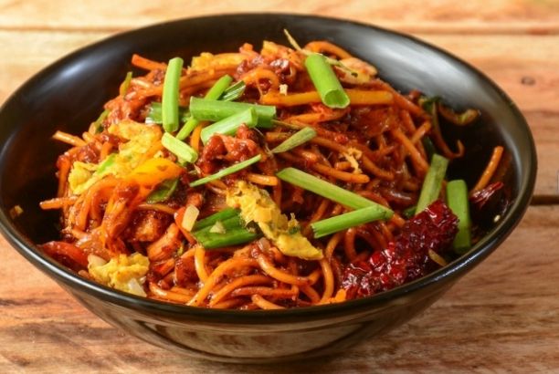 Chicken Schezwan Noodles