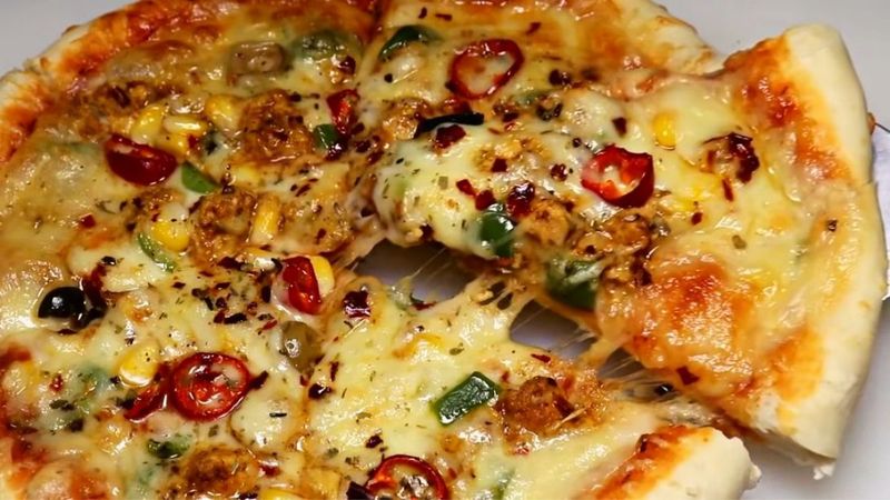 Chicken Double Cheese Pizza